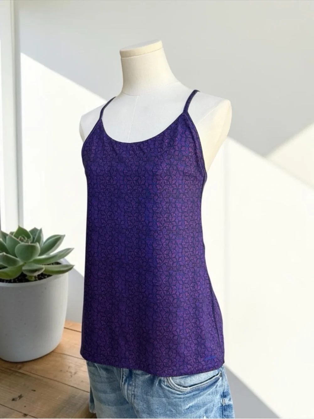 Patagonia Women’s Purple Spaghetti Strap Tank Top! Large! - Picture 4 of 7